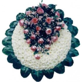 Corona Fúnebre en Rosas y Pompón Ref.039