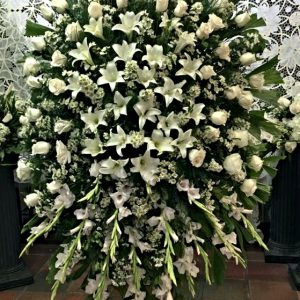 Pedestal Funebre en Orquideas y Lirios Ref.012