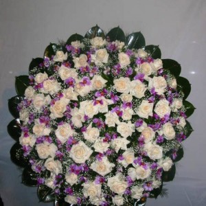 Corona Fúnebre en Rosas y Orquídea Ref.013